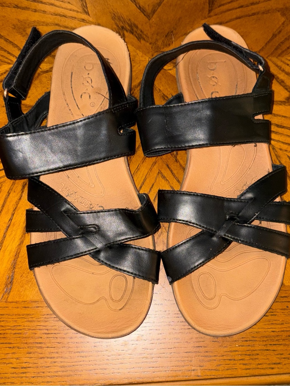 boc Black Strappy Women’s Sandals with Tan Footbed Size 9